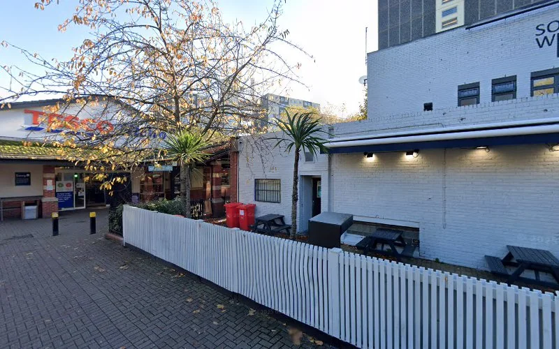 Smeily - Dental clinic in London