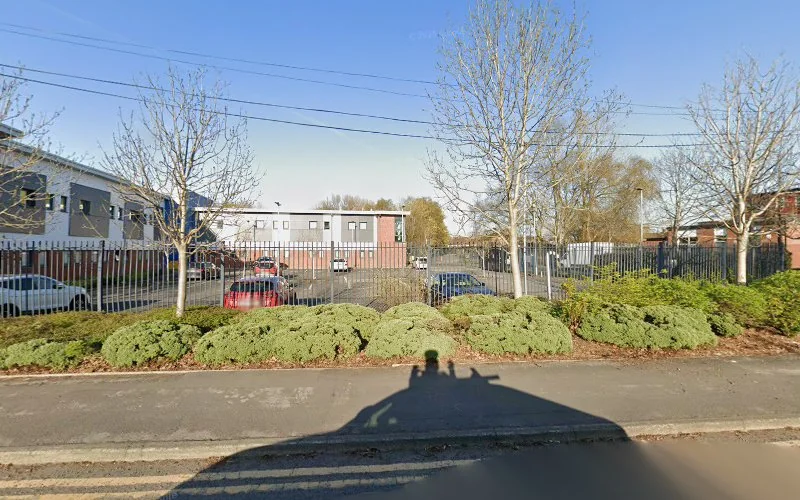 Knowles G J A - Dental clinic in Manchester