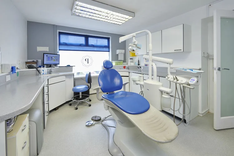 The Parade Specialist Dental Centre - Dentist in Cardiff