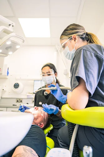 Treeline Dental Keyworth - Invisalign - Dentist in Nottingham