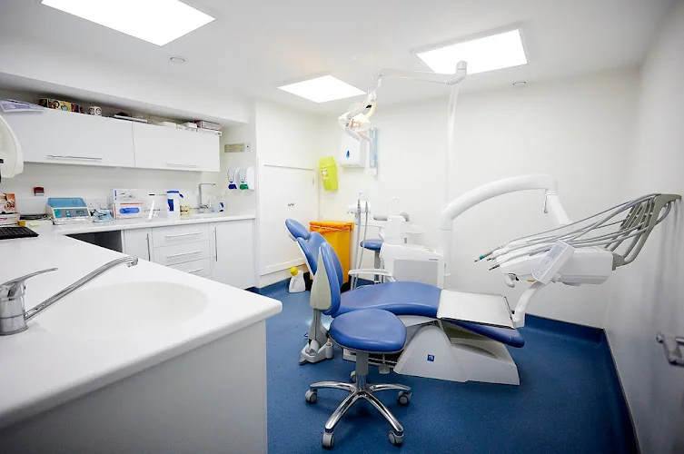 Creekside Dental Clinic - Dental clinic in London