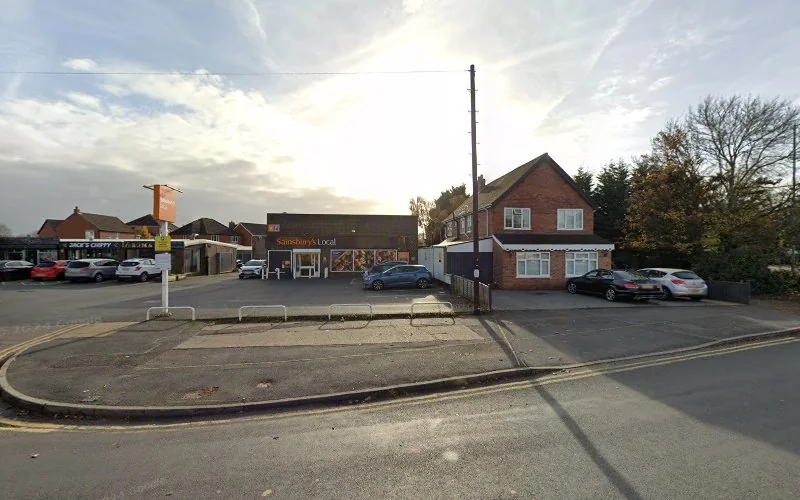 Dr Harmeet Gill - Dentist in Burton-on-Trent