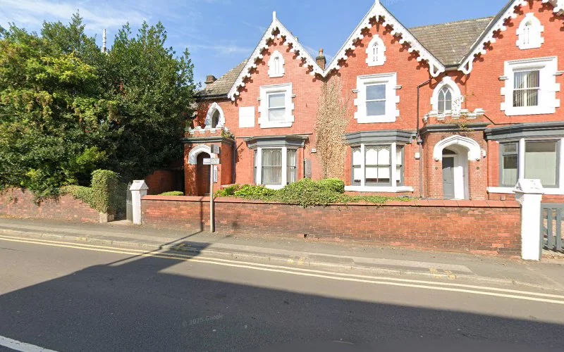 Dr Fatima Dental and Facial Aesthetics - Cosmetic dentist in Warrington