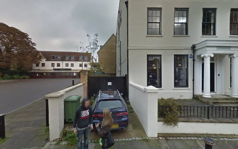 Hamer S - Dental clinic in Ware