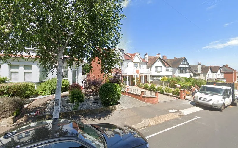 Kings Road Dental Practice - Dental clinic in Westcliff-on-Sea