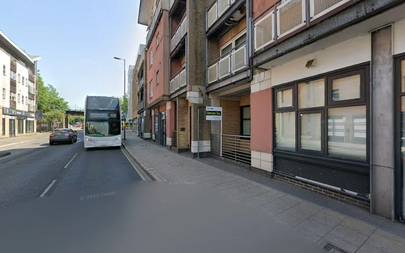 Dental Implant Centre Kingston - Dental clinic in Kingston upon Thames