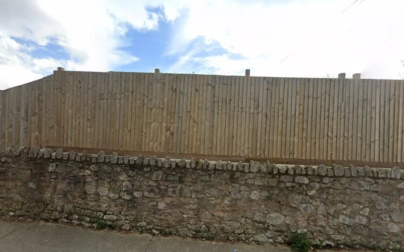 Stuckey I - Dental clinic in Torquay