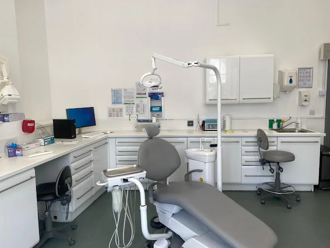 Damira Cosham Dental Practice - Dentist in Portsmouth
