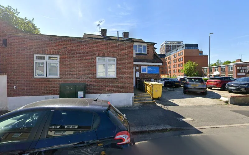 Chaing Mr B - Dental clinic in Wallington