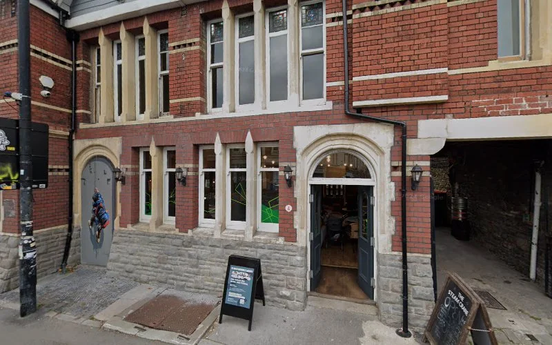 Crouch Mr I - Dental clinic in Bristol