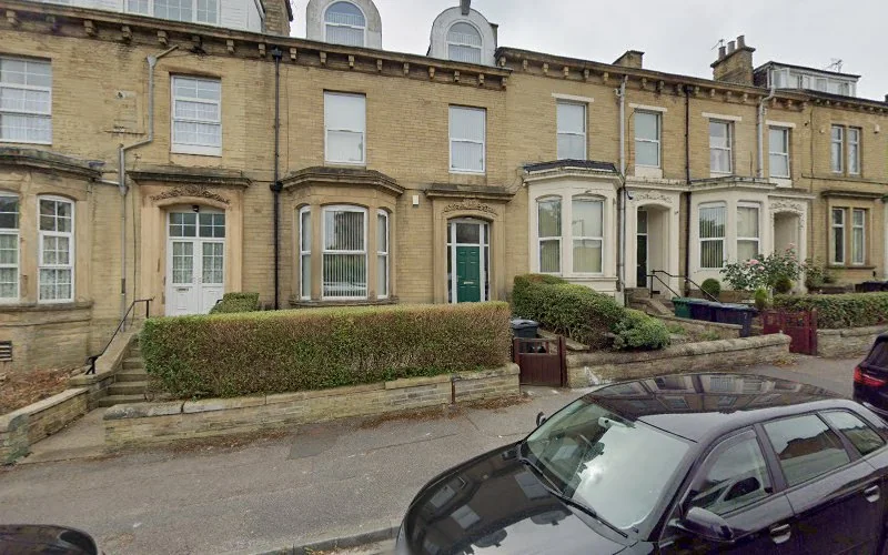 Khan Dr H - Dentist in Bradford