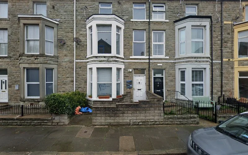 Price H - Dental clinic in Porthcawl