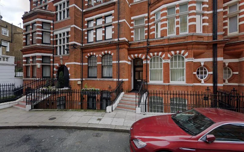 Bone Christopher - Dental clinic in London