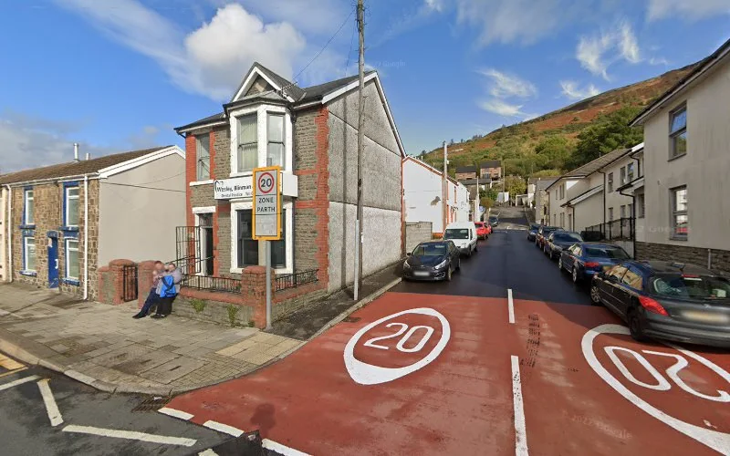 Wesley Blinman & Associates - Dental clinic in Treorchy