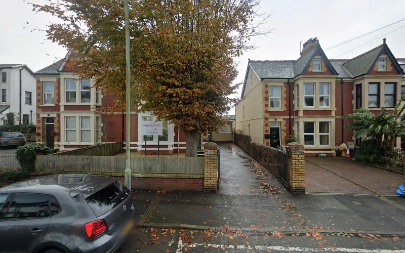 Q Dental Care Ltd - Dental clinic in Bridgend