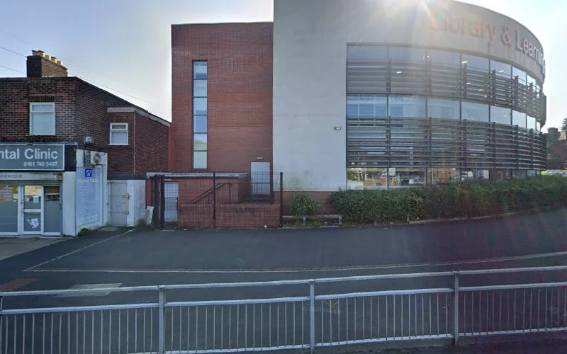 Caroline Marklew / Dental Hygienist - Dental hygienist in or