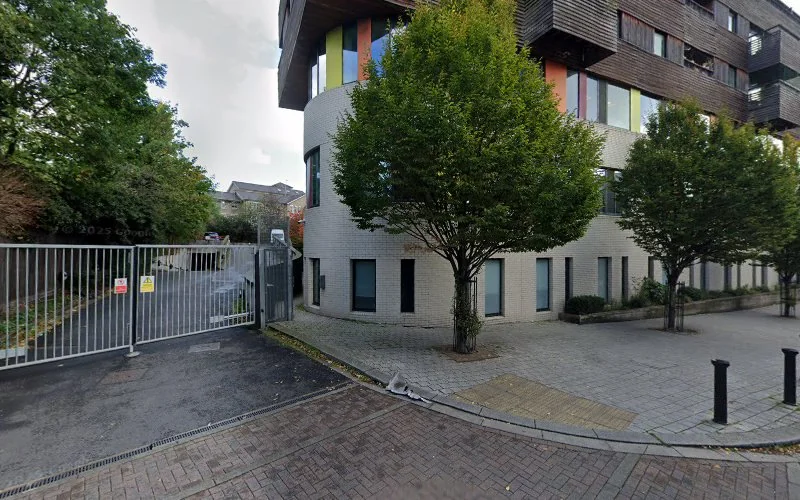 Hillside Dental Surgery - Cosmetic dentist in London