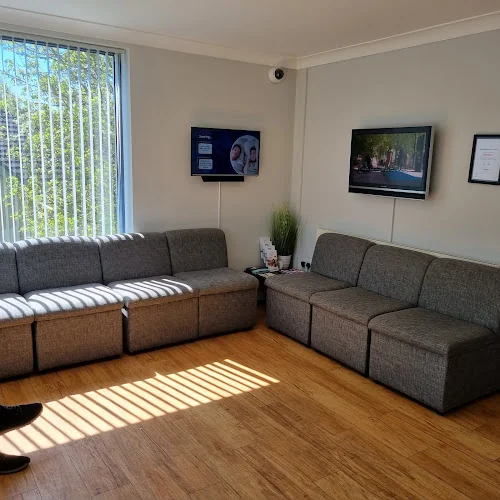 Broadlands Dental Surgery - Dental clinic in Bridgend