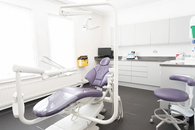 Dr Herjinder Kalsi at Holywell House Nuneaton - Dentist in Nuneaton