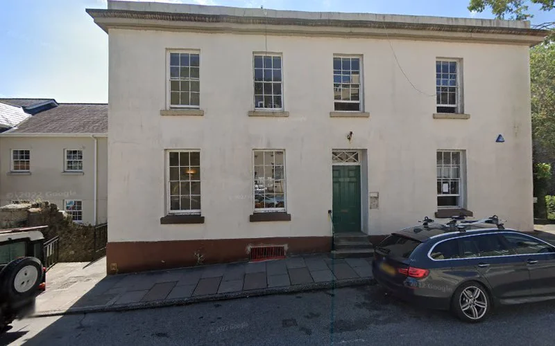 Simon Hall BDS - Dental clinic in Tavistock