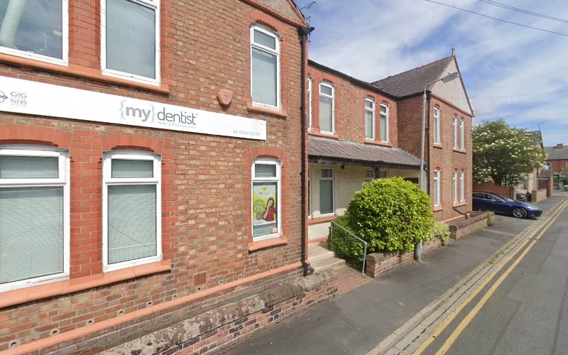 Mahmood Q - Dental clinic in Deeside