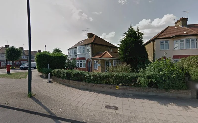 Eleftheriades Gregg - Dental clinic in Enfield