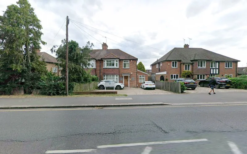 Dr L Patel & ASSOCIATES - Dentist in Pinner