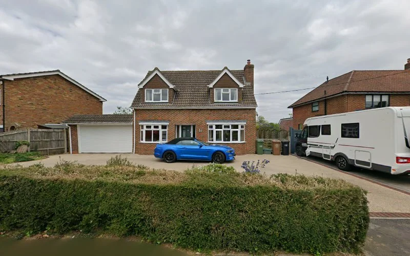 Freeman Dr J - Dental clinic in Basingstoke