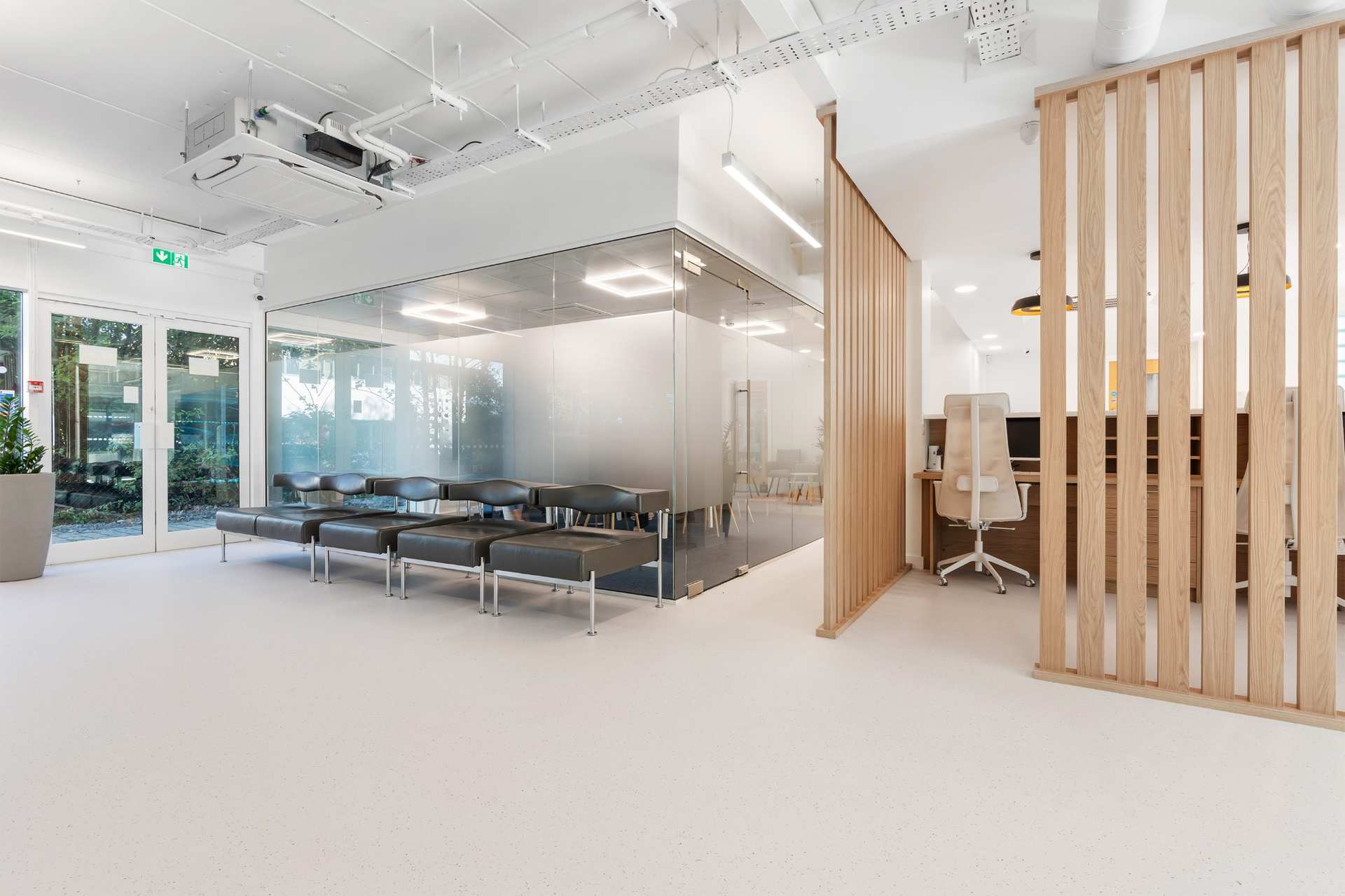 Stockport Implant Centre - Photo 6