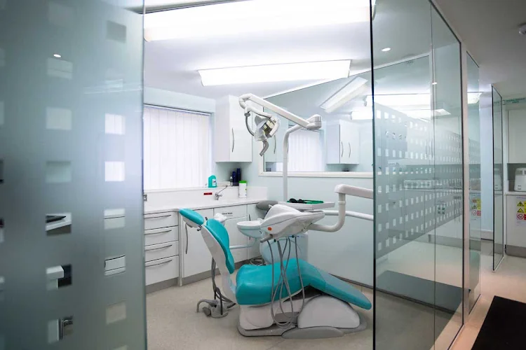 Marsh House Specialist Dentists - Dentist in Mitcham