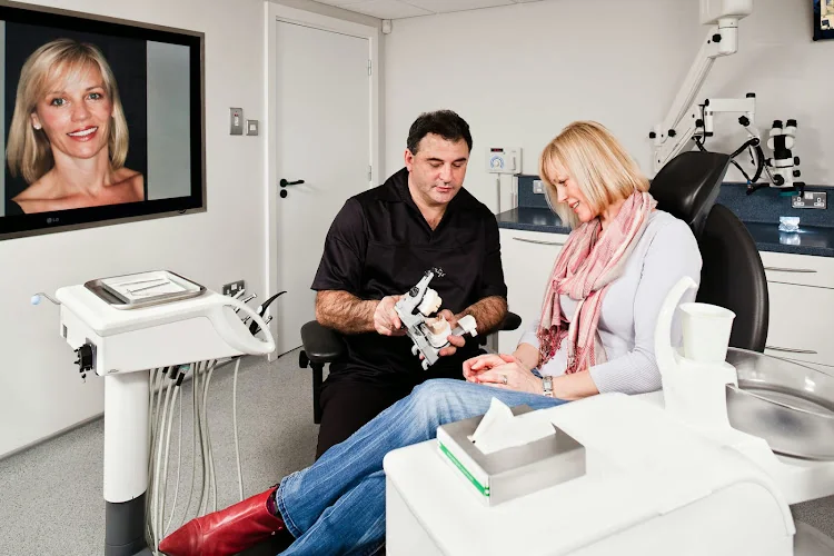 Smilecare Dental Centre - Dentist in Crawley