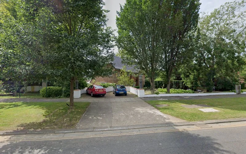 Dr Micheal Austin - Dental clinic in Hove