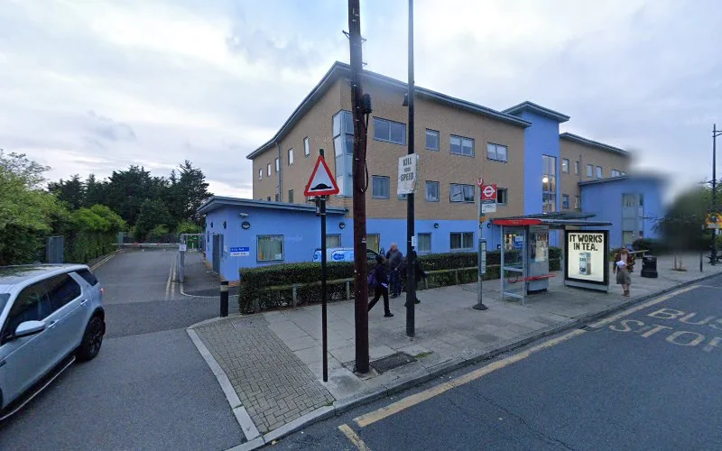 Hainault Community Dental Service - Dental clinic in Chigwell