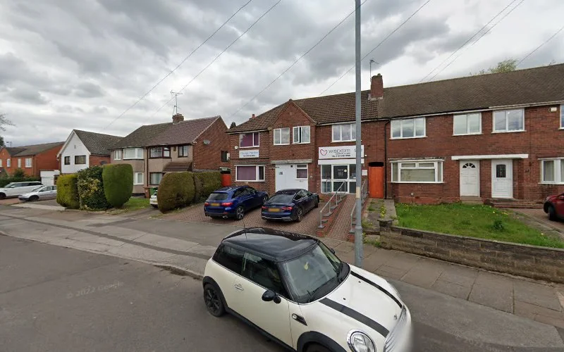 Dr Duggal - Dental clinic in Birmingham