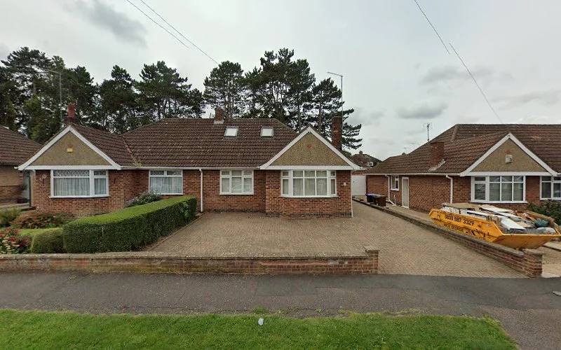 Smiles Cm - Dentist in Northampton