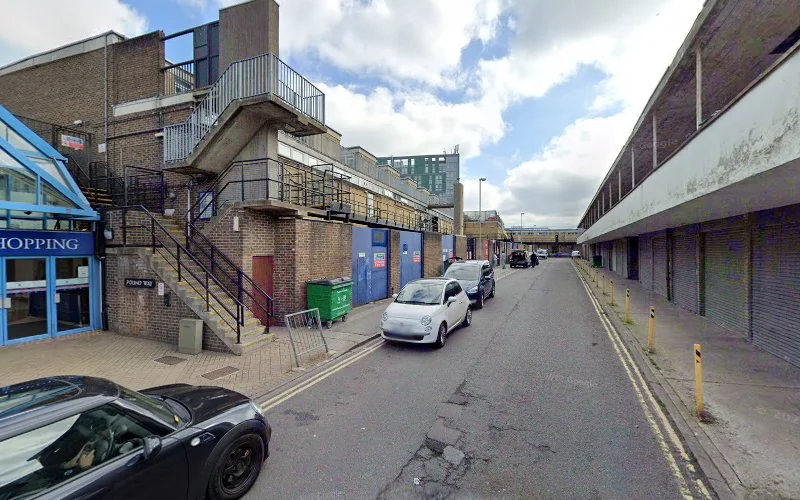 Mr P Otzen - Westbridge Dental Practice - Dentist in Oxford