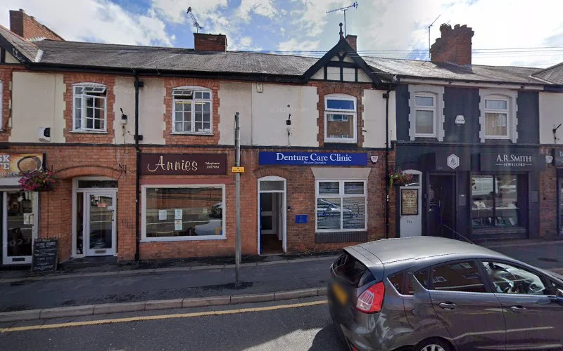 Denture Care Clinic - Cosmetic dentist in Leicester