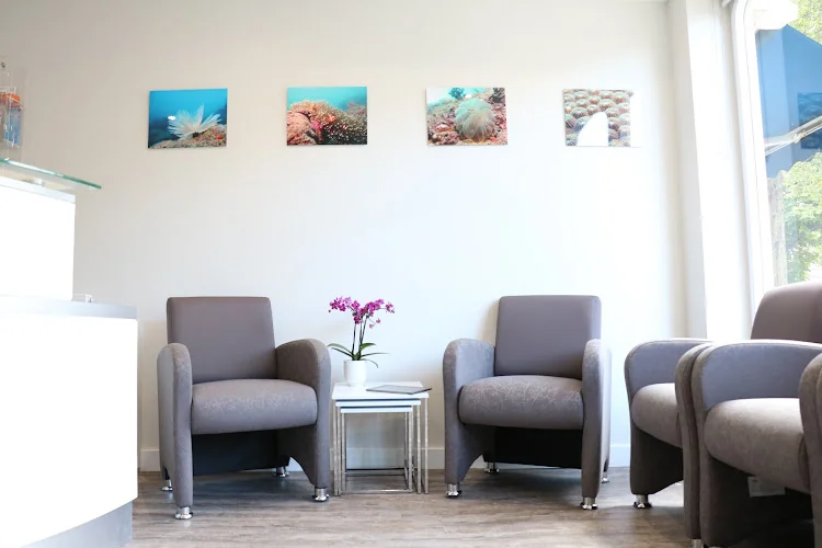 Angle House Specialist Dentistry (Ealing) - Dentist in London