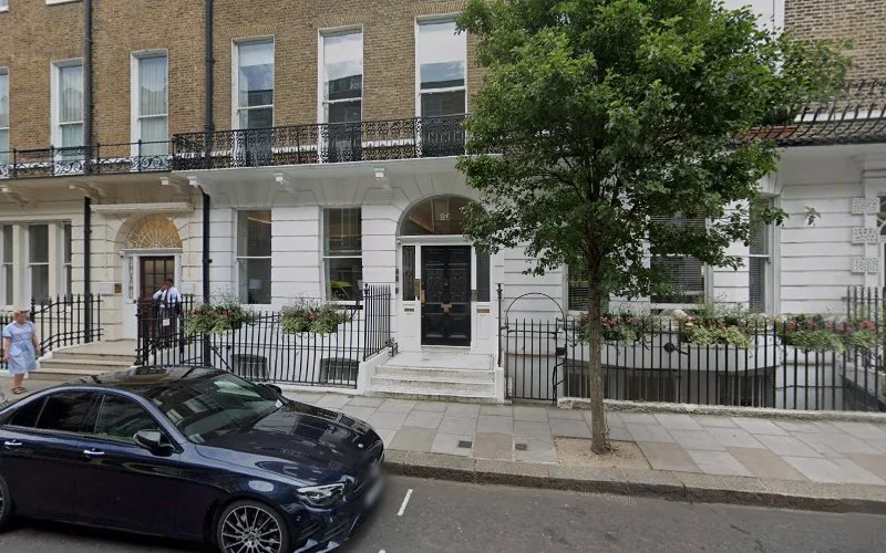 Dr Vivek Shah - Dentist in London