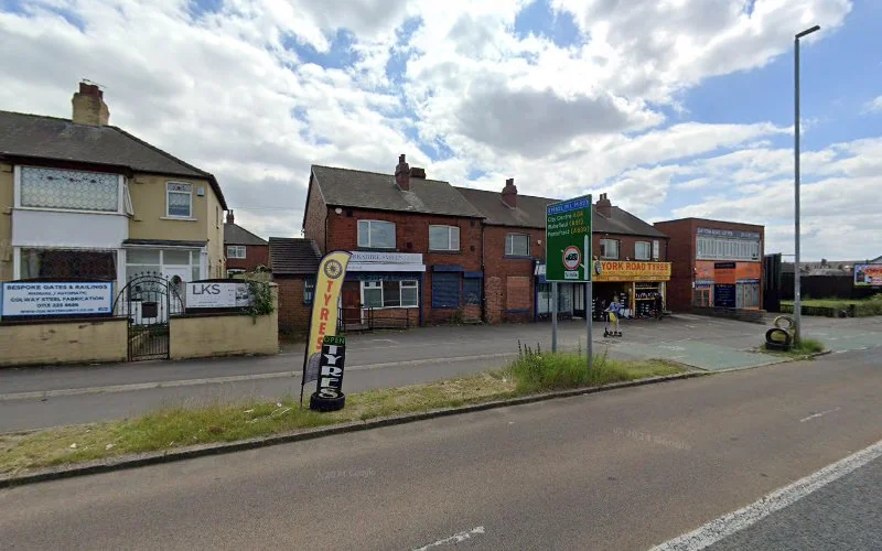 Yorkshire Smiles - Dentist in Leeds