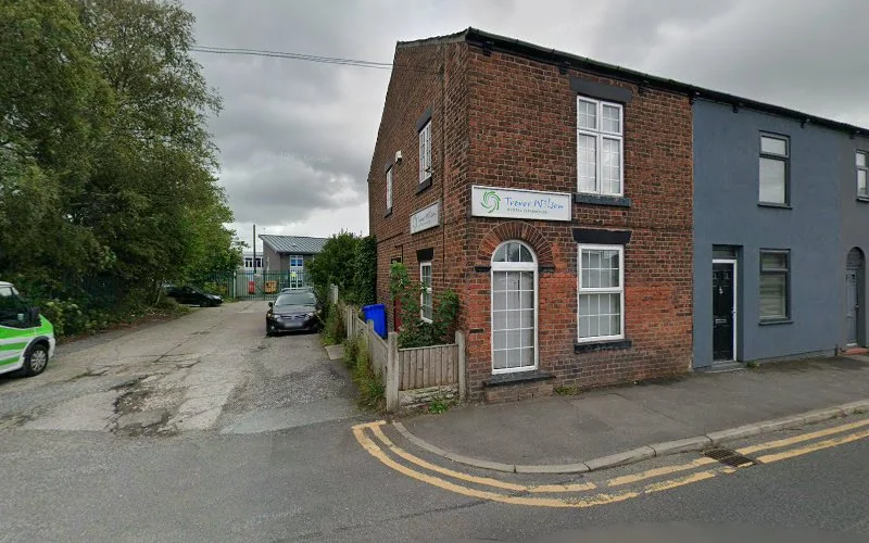 Wilson Trevor Dental Ceramics Ltd - Dental clinic in Bolton