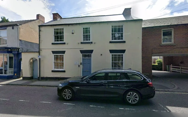 Lam Y - Dental clinic in Alfreton