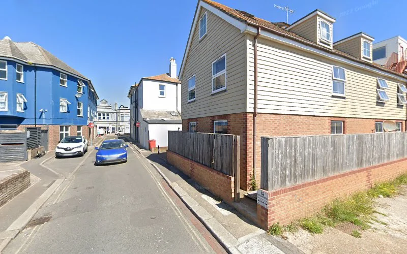 Dove Holistic Dental Centre - Dentist in Bognor Regis