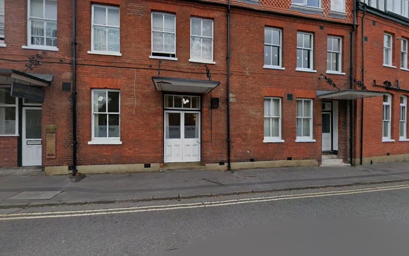 Hems Edward Paul Thomas - Dentist in Henley-on-Thames