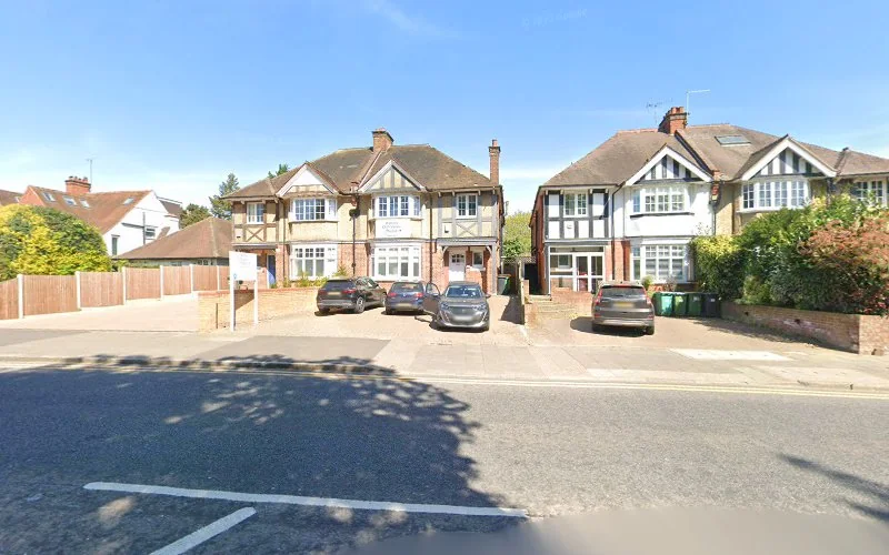 Wilson S - Dental clinic in Watford