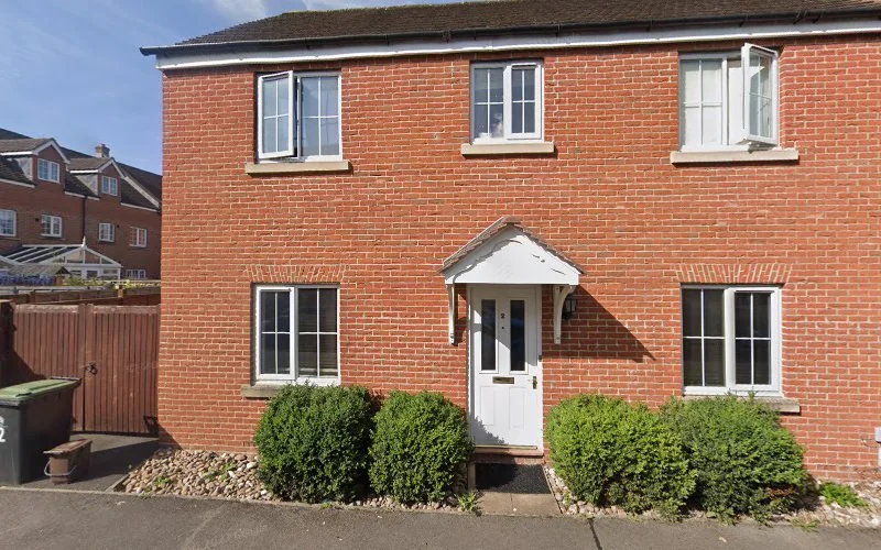 I M Smile Ltd - Dentist in Gillingham