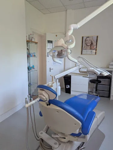 Portland Dental Practice - Dental clinic in Birmingham