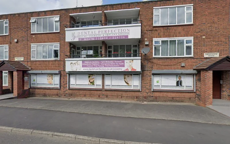 Straight Teeth West Midlands - Cosmetic dentist in Coventry