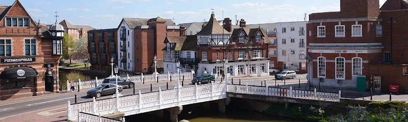 River Lawn Dental & Implant Centre - Tonbridge - Dentist in Tonbridge