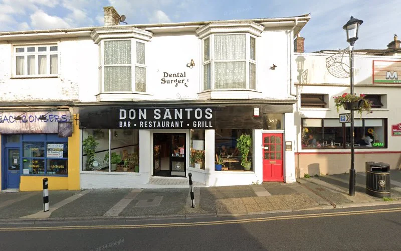 Richards M R - Dental clinic in Shanklin